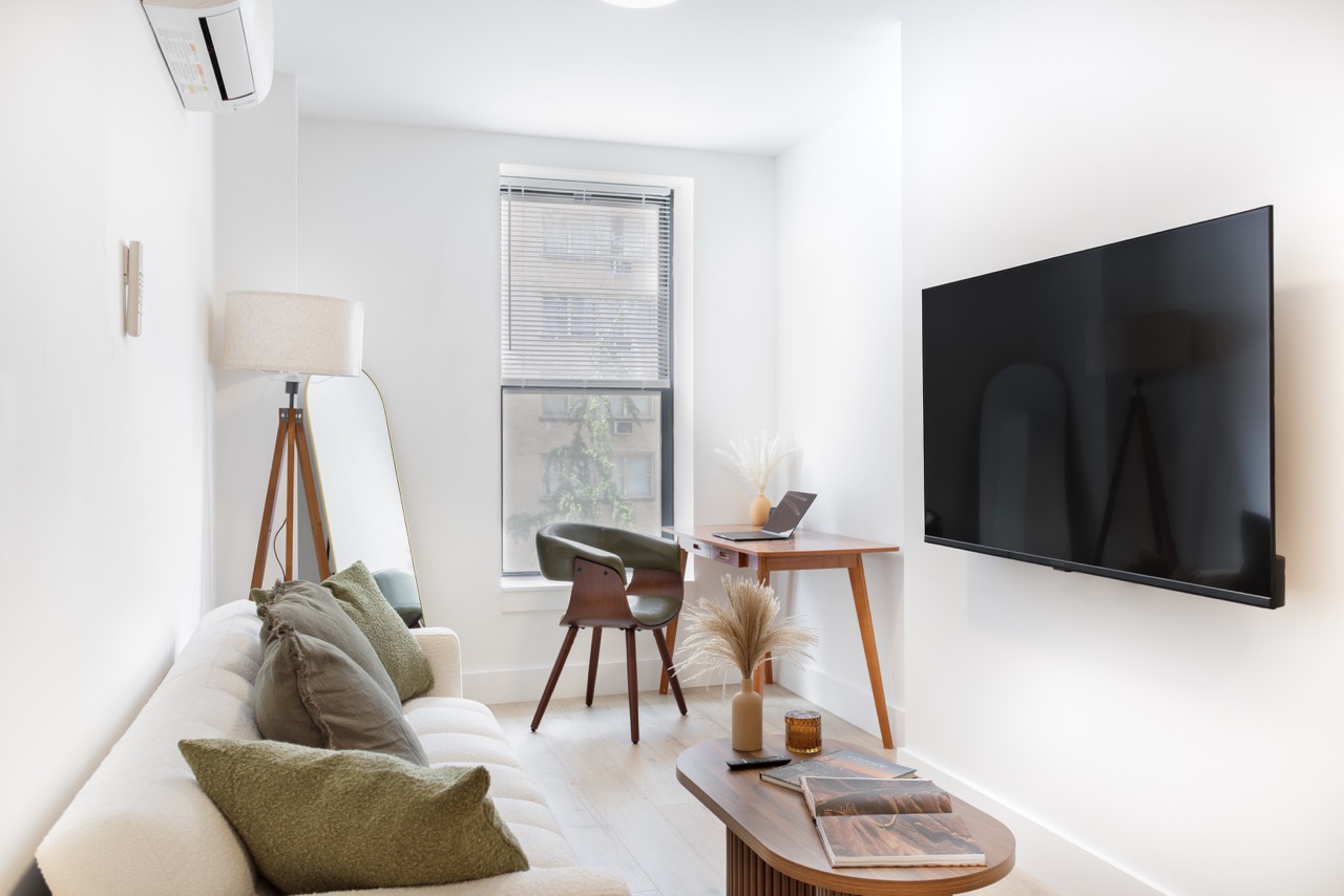 Unit 3L at 940 First Avenue