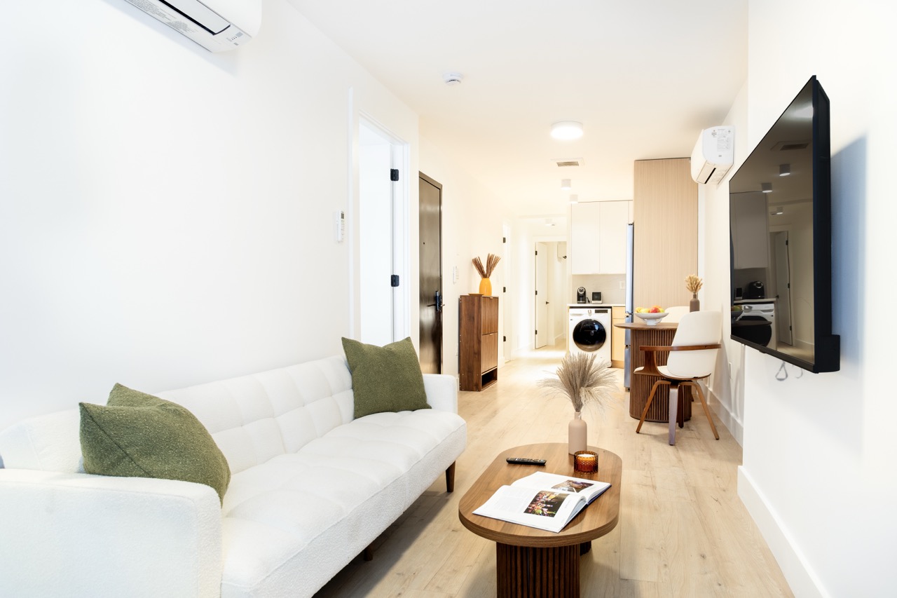Unit 3R at 940 First Avenue