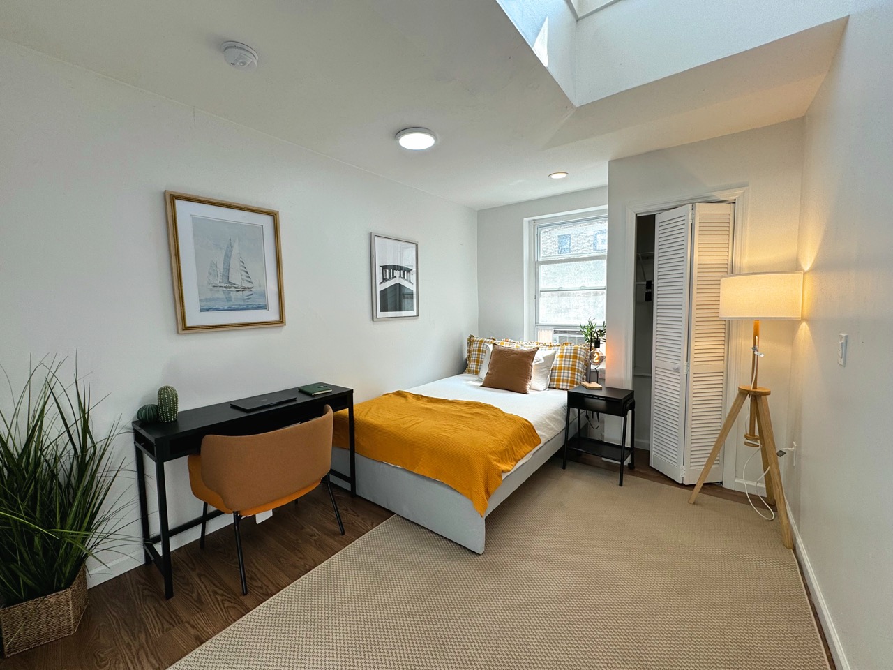 Studio+ at East 51 B